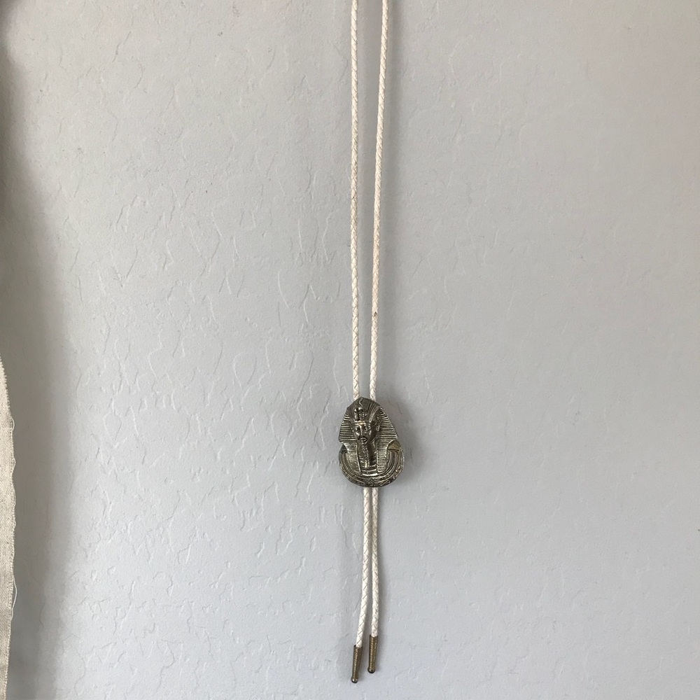 Bolo tie
